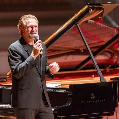 Sebastian Knauer